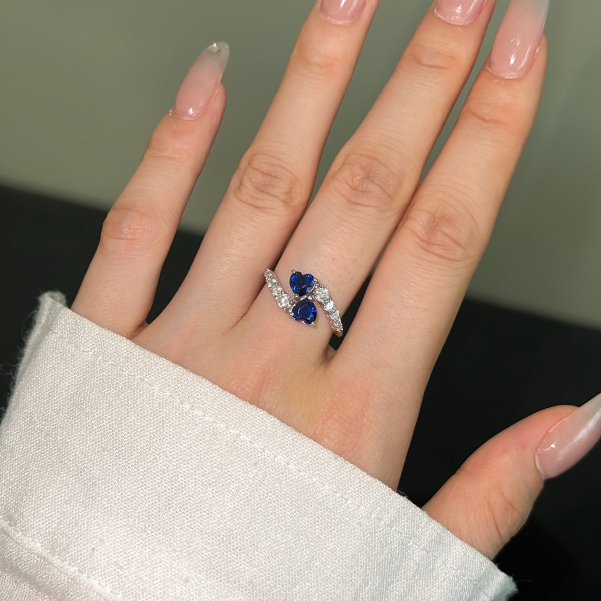 Amor Luna Ring