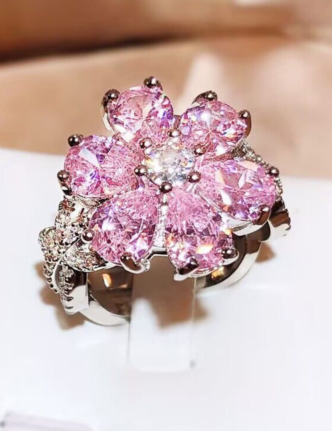 Fiora Ring